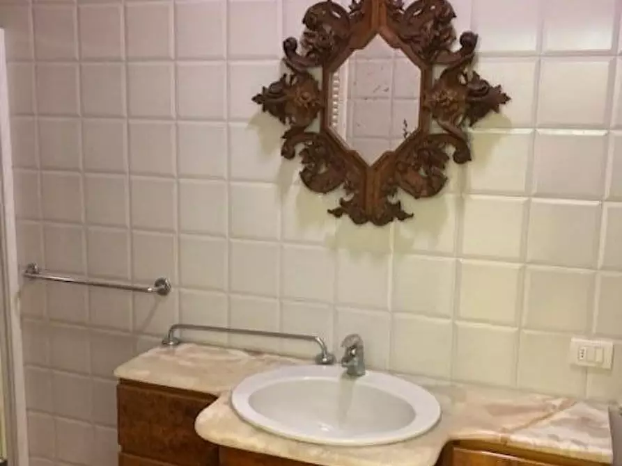 Immagine 11 di Villa in affitto  a San Giuliano Terme