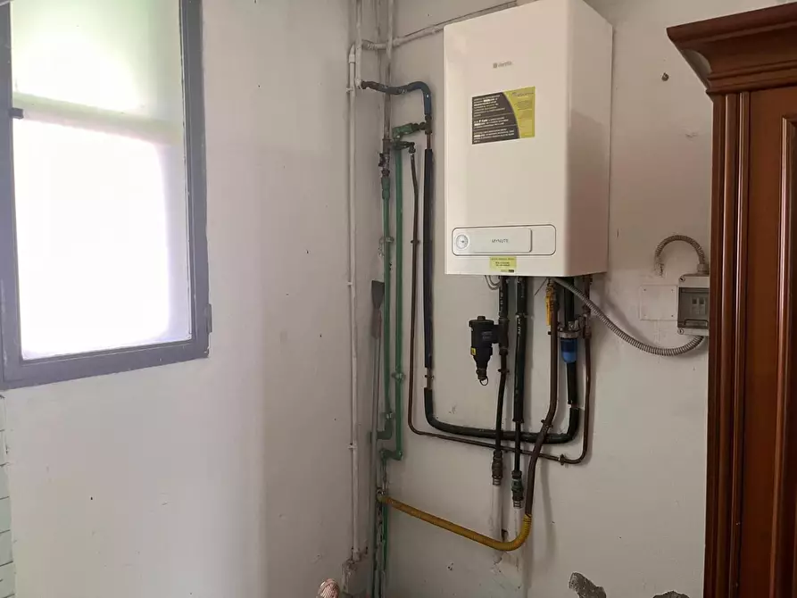 Immagine 52 di Villa in vendita  a Pisa