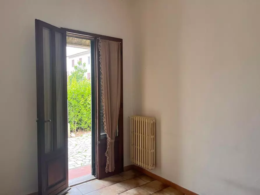 Immagine 37 di Villa in vendita  a Pisa