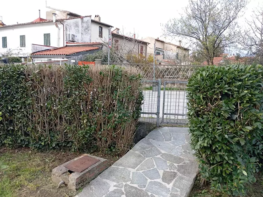 Immagine 16 di Villa in vendita  a Pisa