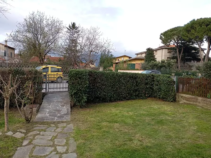 Immagine 14 di Villa in vendita  a Pisa
