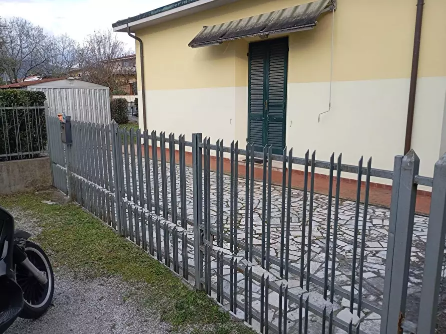 Immagine 19 di Villa in vendita  a Pisa