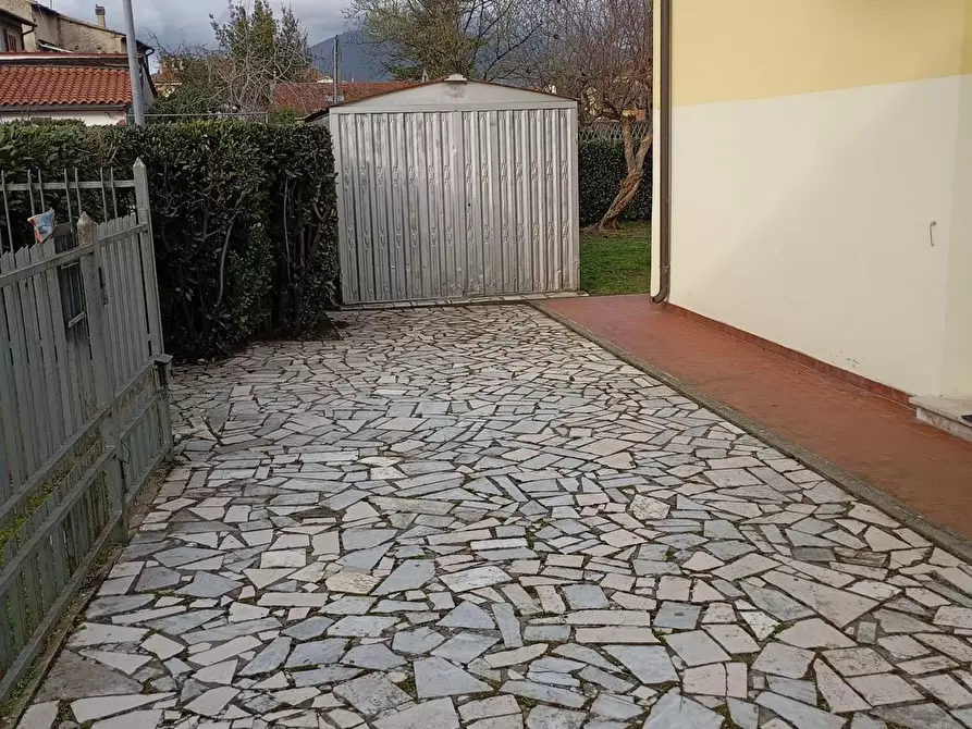 Immagine 12 di Villa in vendita  a Pisa