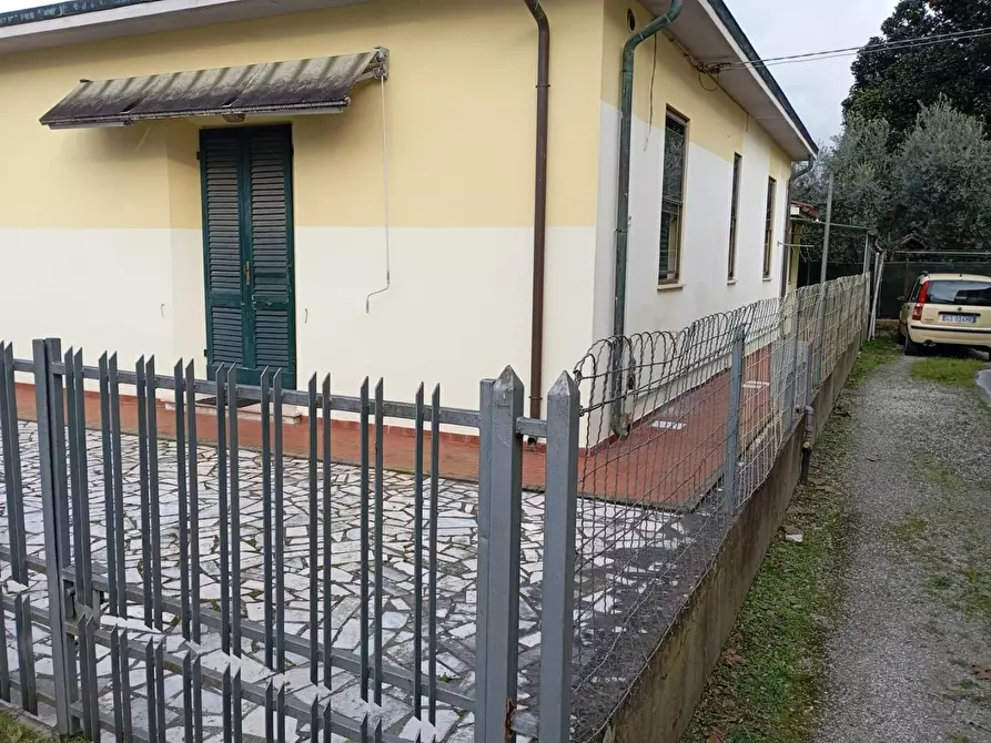Immagine 20 di Villa in vendita  a Pisa