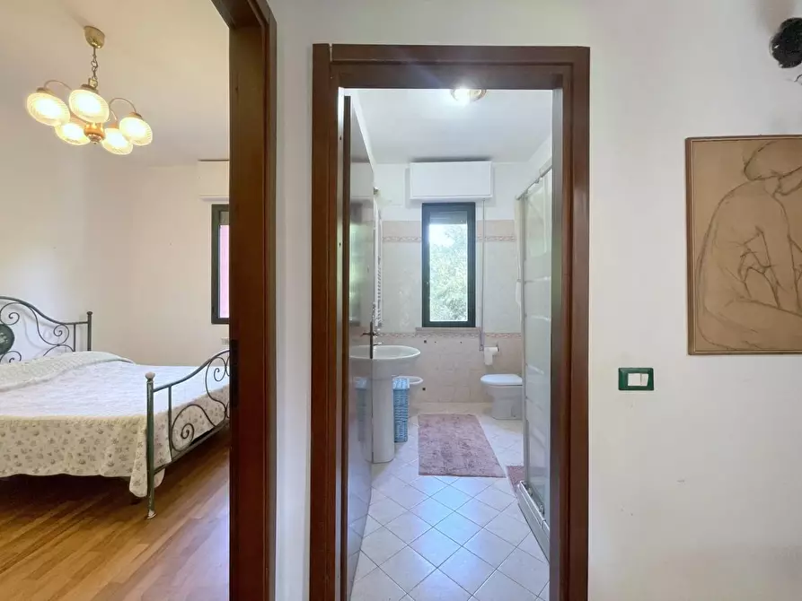 Immagine 14 di Casa indipendente in vendita  a Camaiore