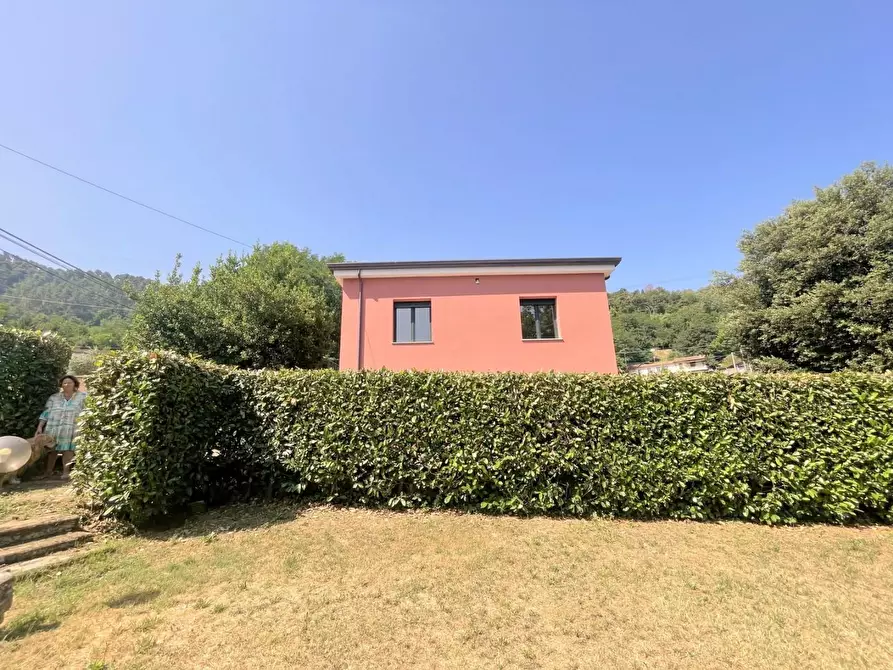 Immagine 32 di Casa indipendente in vendita  a Camaiore