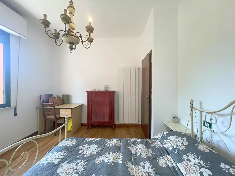 Immagine 21 di Casa indipendente in vendita  a Camaiore