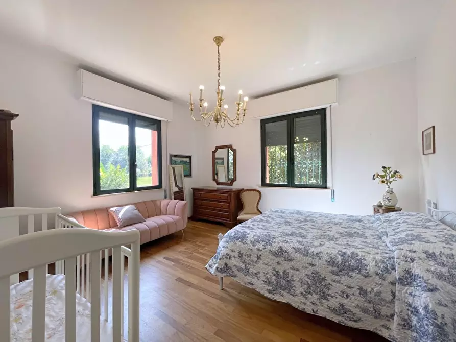 Immagine 24 di Casa indipendente in vendita  a Camaiore