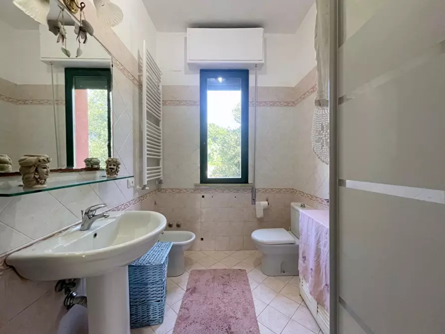 Immagine 15 di Casa indipendente in vendita  a Camaiore