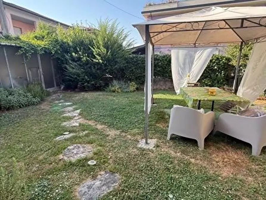 Immagine 7 di Terratetto in vendita  a Lucca