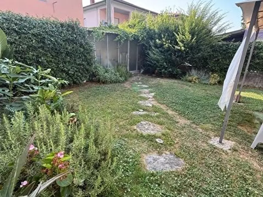 Immagine 6 di Terratetto in vendita  a Lucca