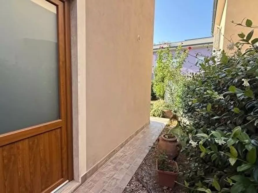 Immagine 15 di Terratetto in vendita  a Lucca