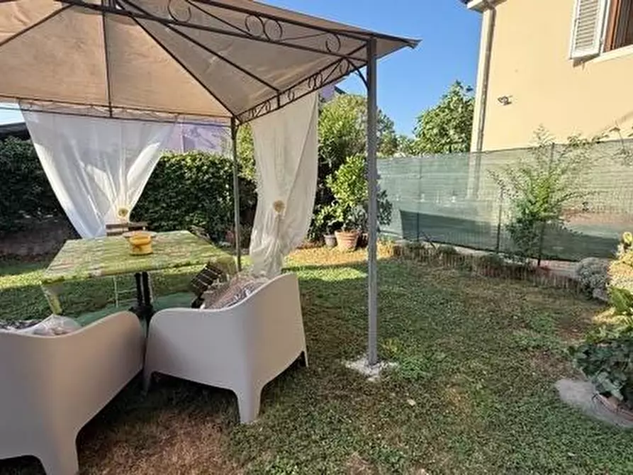 Immagine 10 di Terratetto in vendita  a Lucca