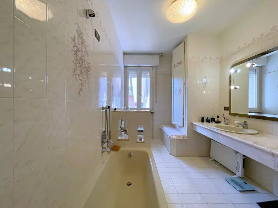 Immagine 21 di Casa indipendente in vendita  a Massarosa