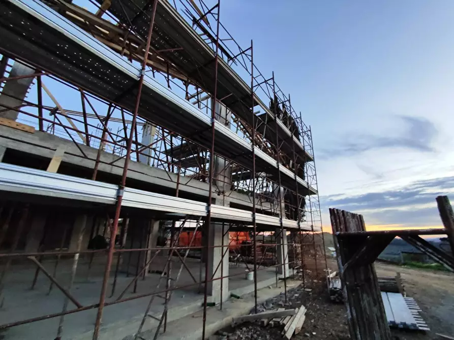 Immagine 11 di Villa in vendita  a San Miniato