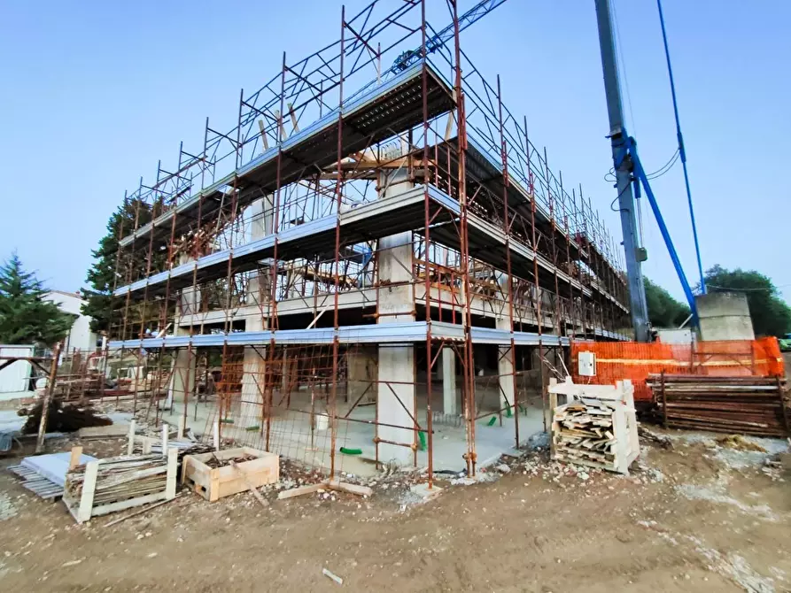 Immagine 14 di Villa in vendita  a San Miniato