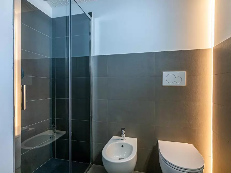 Immagine 30 di Appartamento in vendita  a Pontedera