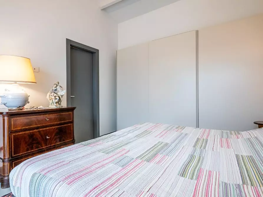 Immagine 20 di Appartamento in vendita  a Pontedera