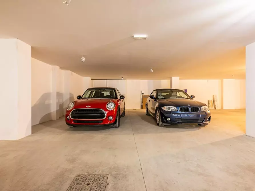 Immagine 32 di Appartamento in vendita  a Pontedera