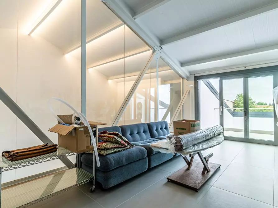 Immagine 23 di Appartamento in vendita  a Pontedera