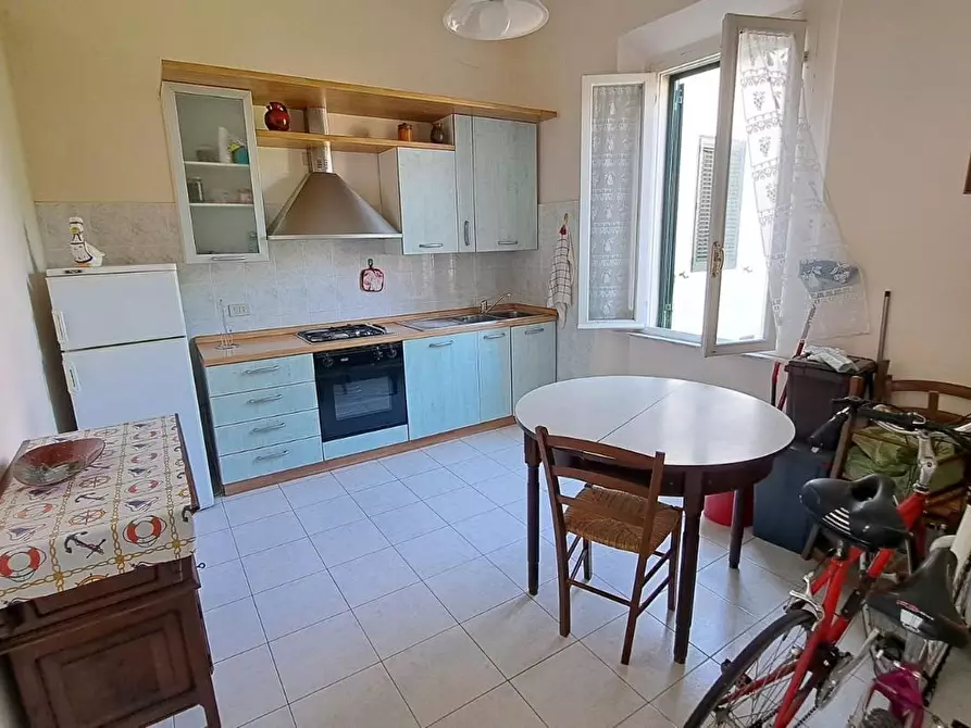 Immagine 5 di Appartamento in vendita  a Rosignano Marittimo