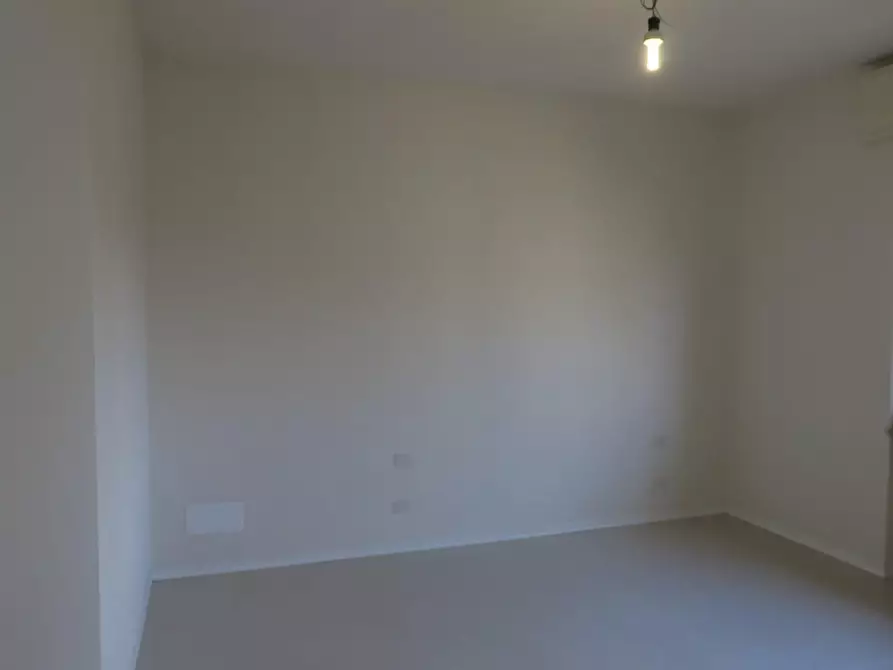 Immagine 4 di Casa indipendente in vendita  a Colle Di Val D'elsa