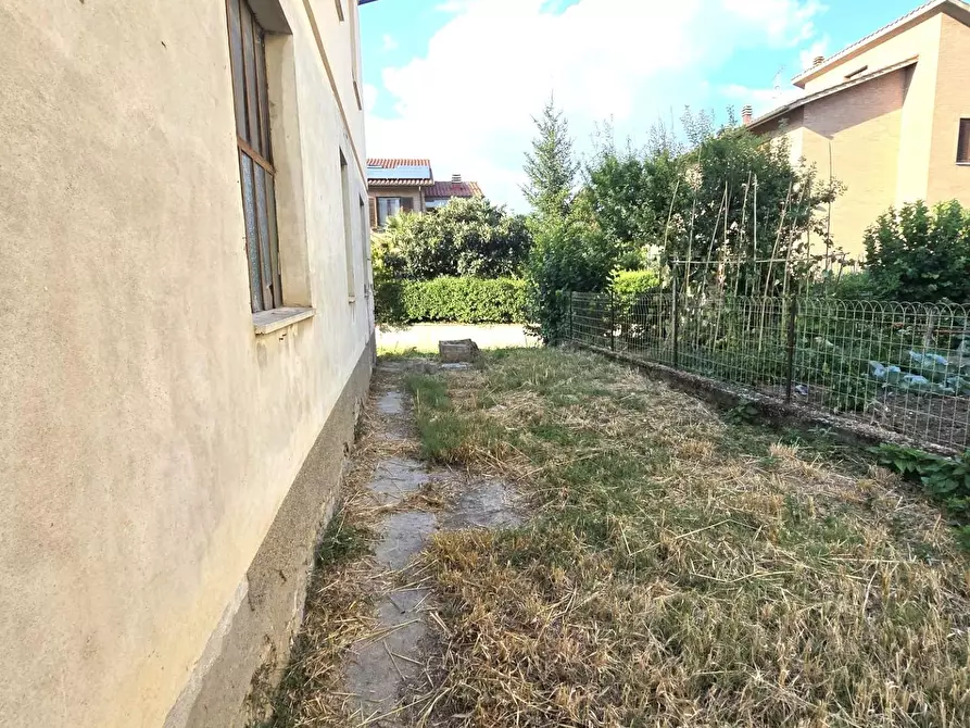 Immagine 20 di Casa indipendente in vendita  a Colle Di Val D'elsa