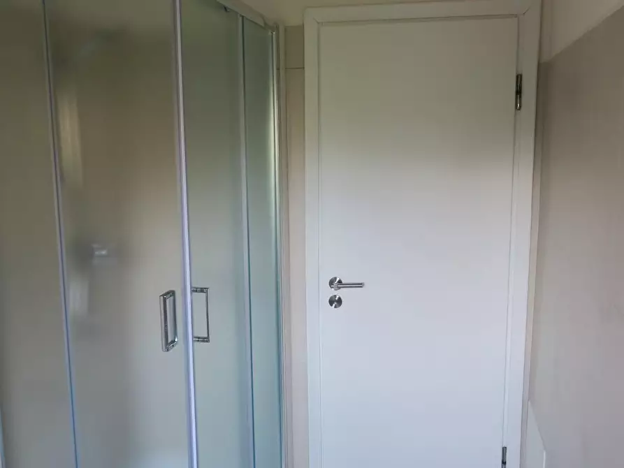 Immagine 9 di Casa indipendente in vendita  a Colle Di Val D'elsa