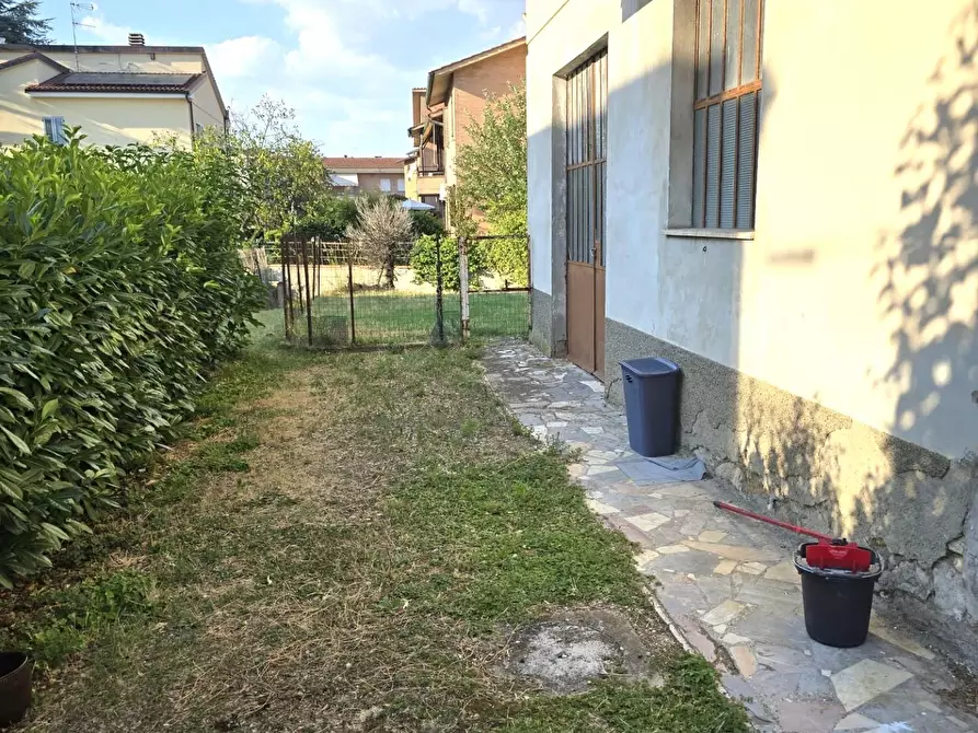 Immagine 10 di Casa indipendente in vendita  a Colle Di Val D'elsa