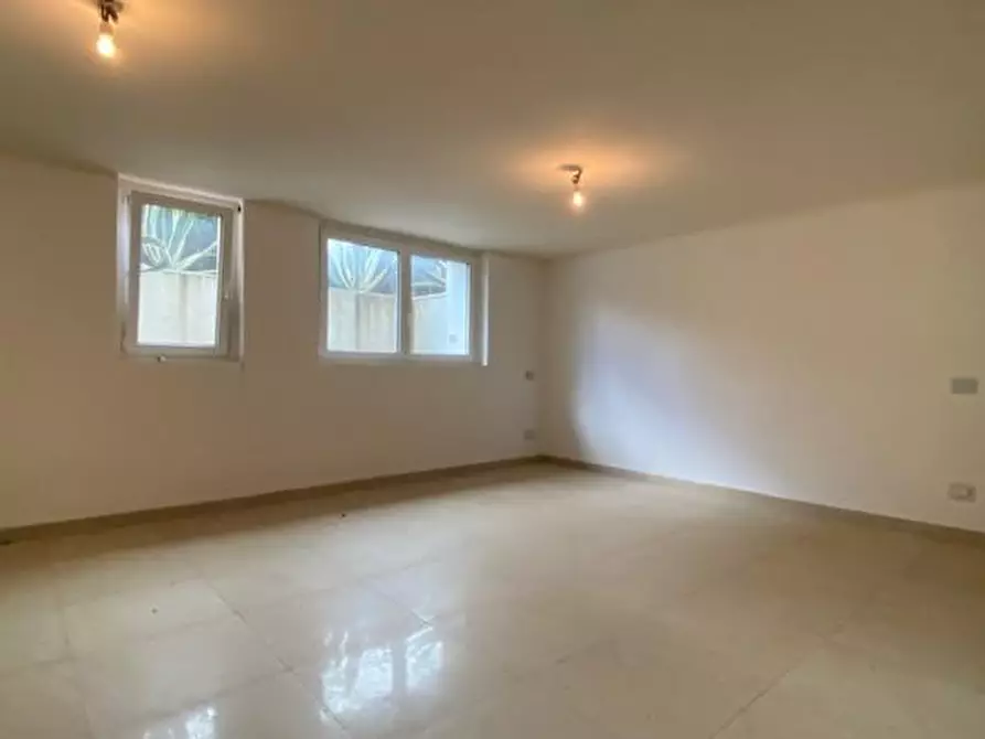 Immagine 17 di Appartamento in vendita  a Camaiore