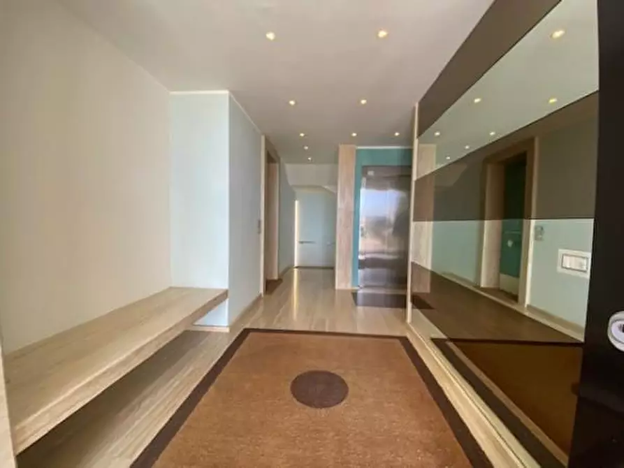 Immagine 7 di Appartamento in vendita  a Camaiore