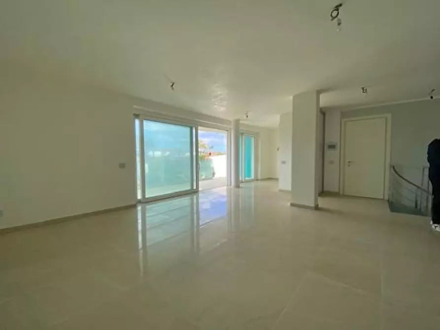 Immagine 13 di Appartamento in vendita  a Camaiore