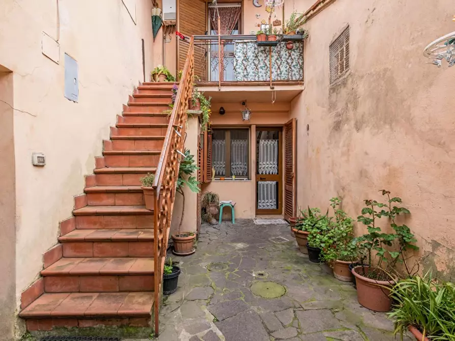 Immagine 11 di Appartamento in vendita  a Vicopisano