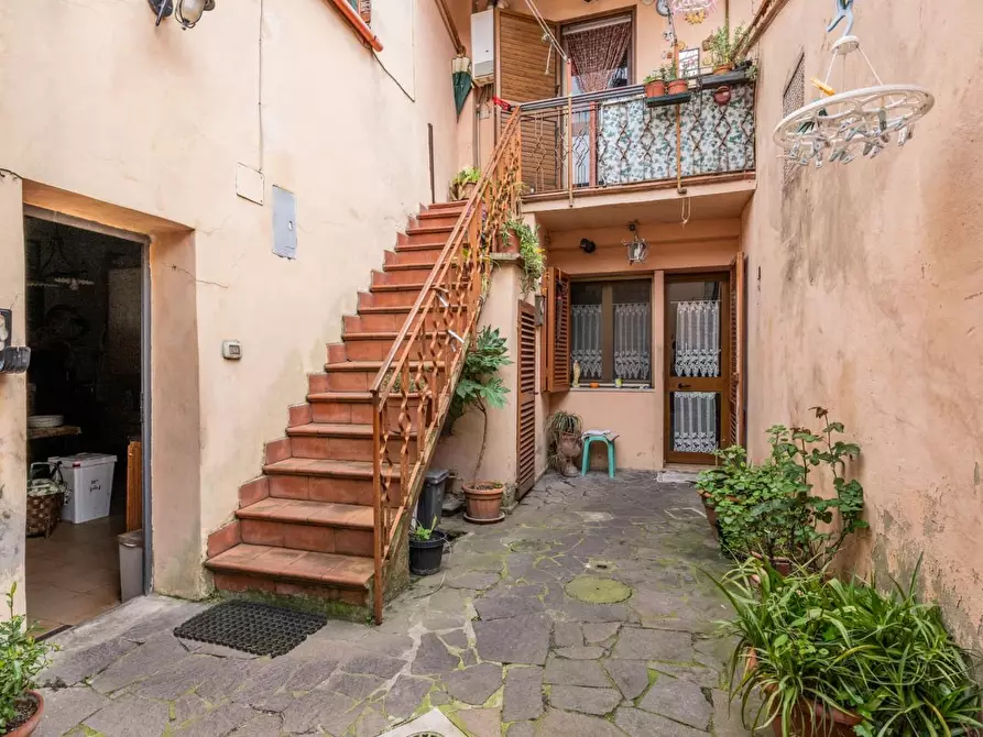 Immagine 12 di Appartamento in vendita  a Vicopisano