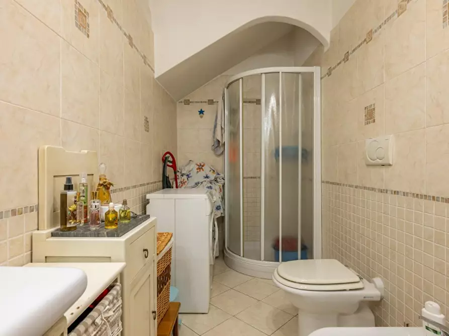 Immagine 10 di Appartamento in vendita  a Vicopisano