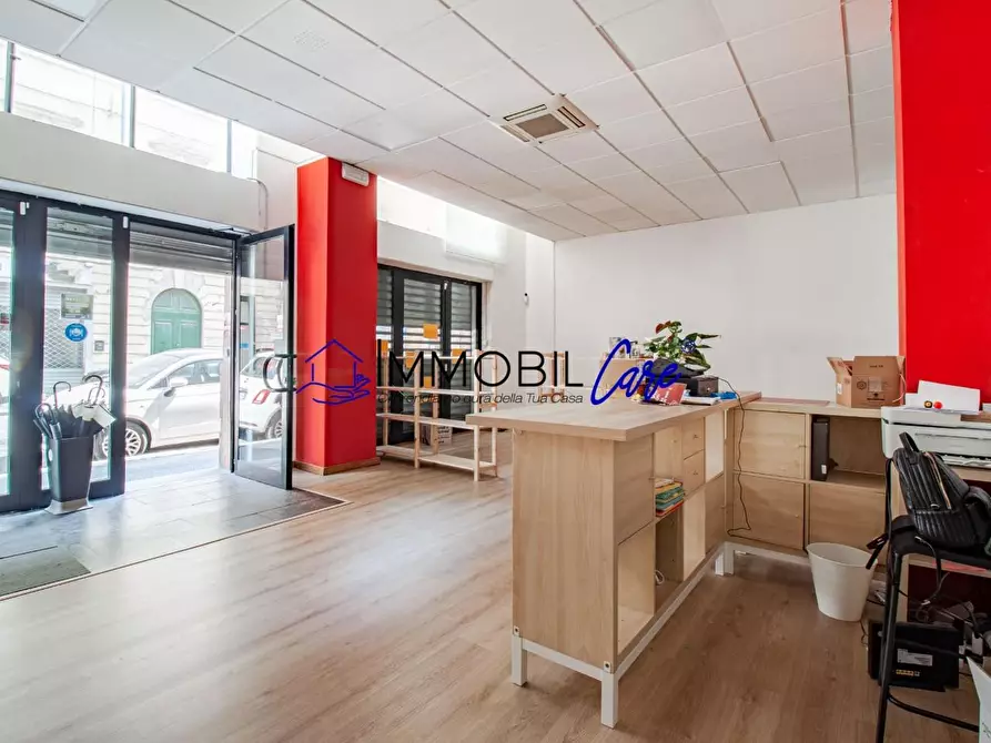 Immagine 4 di Locale commerciale in affitto  a Livorno