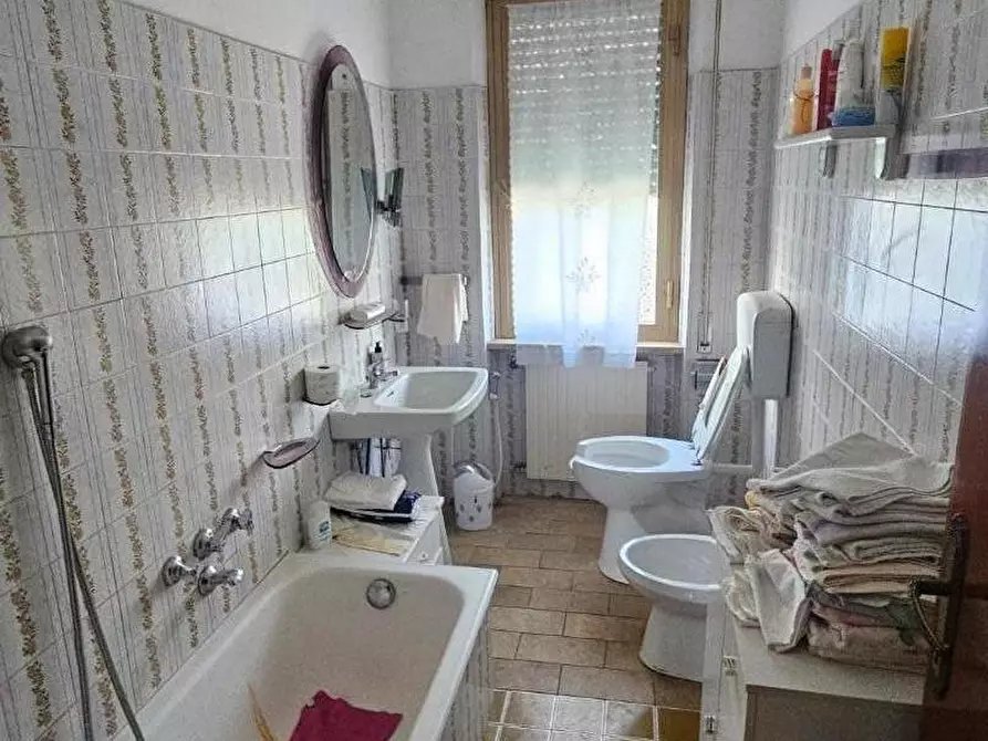 Immagine 11 di Appartamento in vendita  a Massa