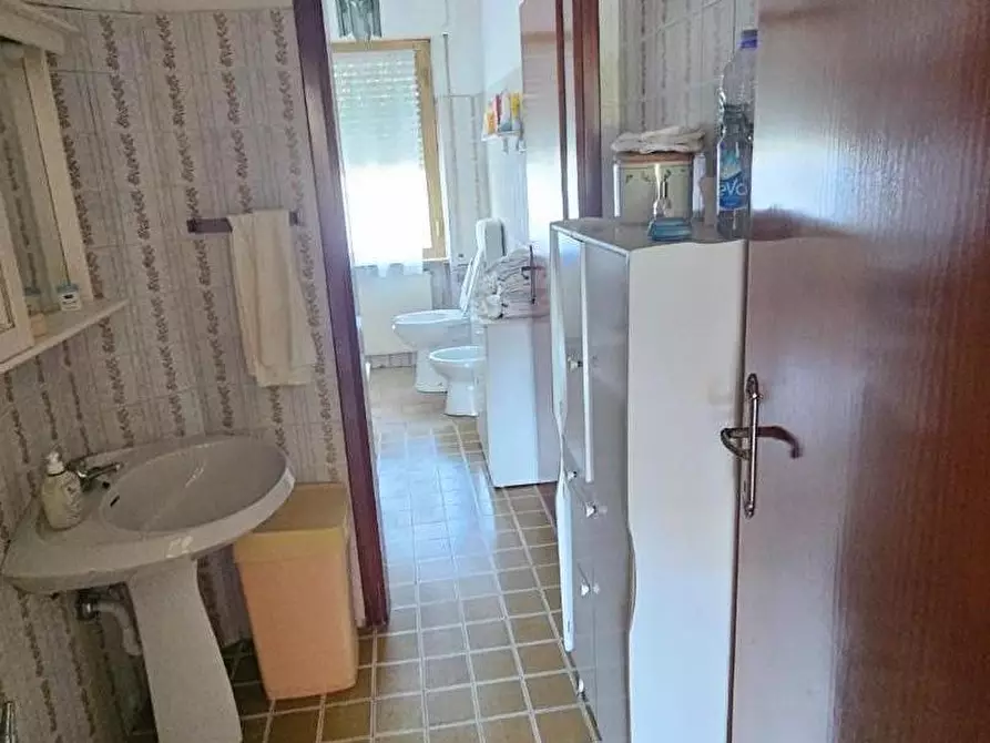 Immagine 10 di Appartamento in vendita  a Massa