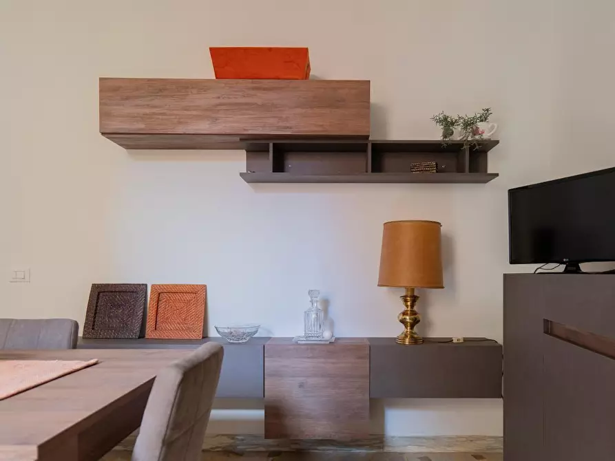 Immagine 5 di Appartamento in vendita  a Massa