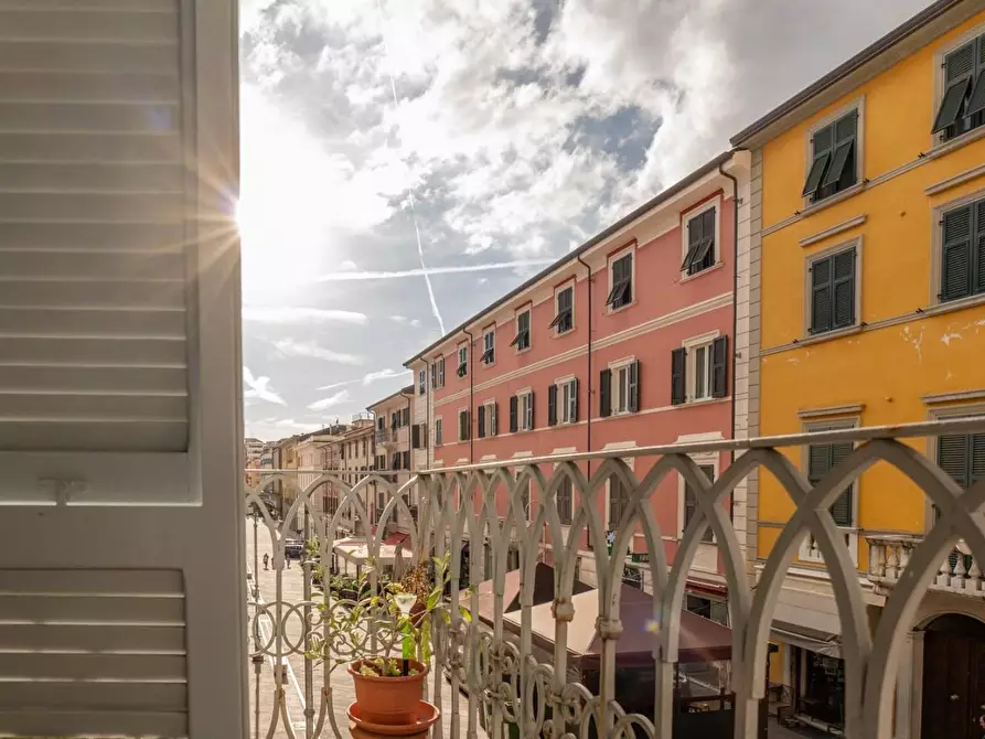 appartamento in vendita a Massa in zona Centro Storico