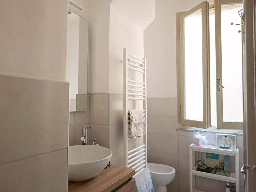 Immagine 14 di Appartamento in vendita  a Massa