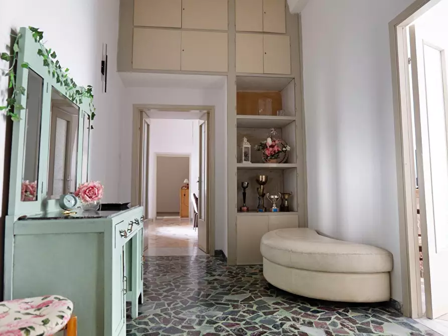 Immagine 6 di Appartamento in vendita  a Massa