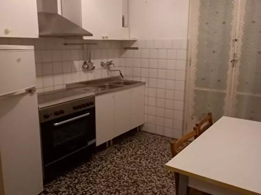 Immagine 6 di Appartamento in vendita  a Massa