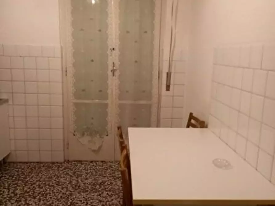 Immagine 5 di Appartamento in vendita  a Massa