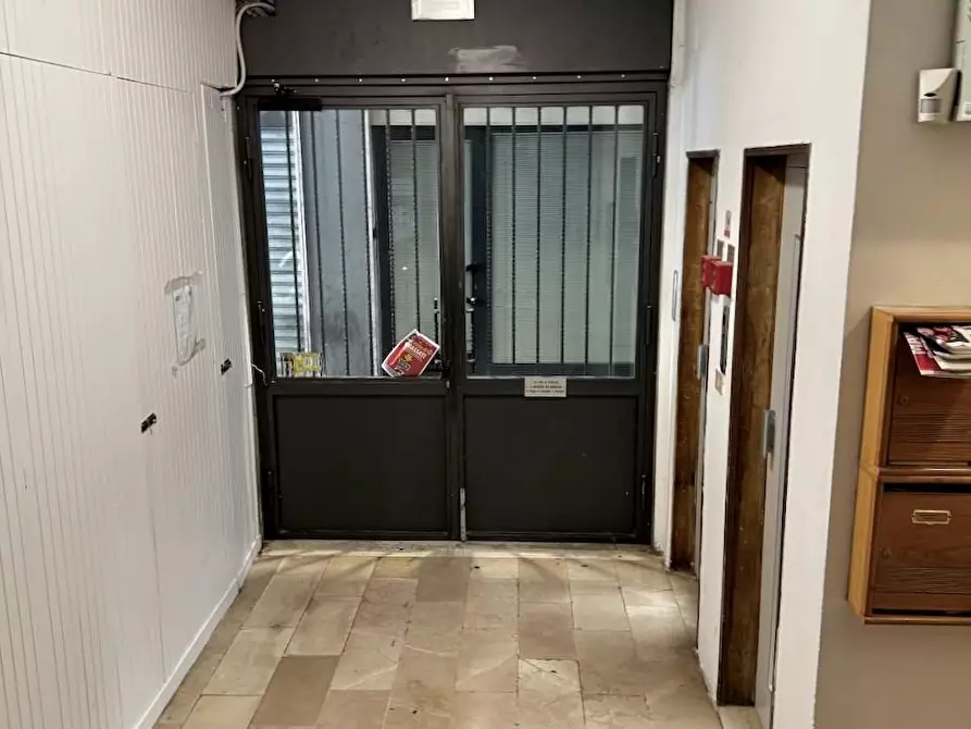 Immagine 33 di Appartamento in affitto  a Pisa