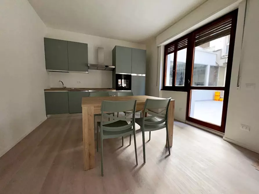 Immagine 5 di Appartamento in affitto  a Pisa
