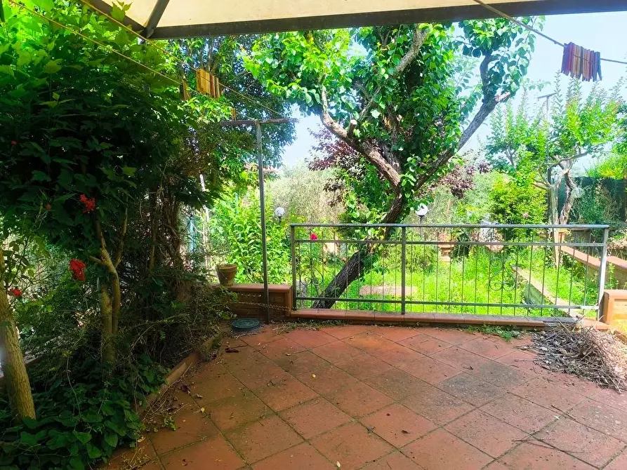 Immagine 16 di Appartamento in vendita  a Sinalunga