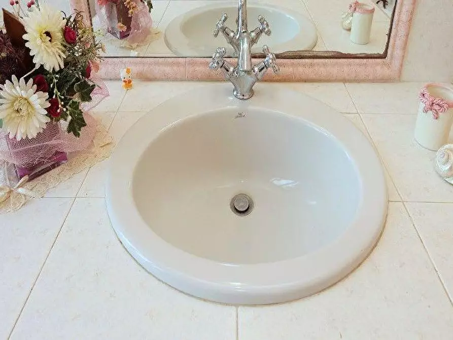 Immagine 42 di Villa in vendita  a Rosignano Marittimo