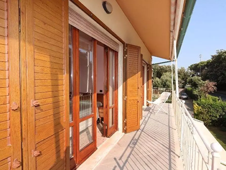 Immagine 36 di Villa in vendita  a Rosignano Marittimo