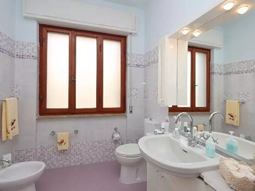 Immagine 23 di Villa in vendita  a Rosignano Marittimo